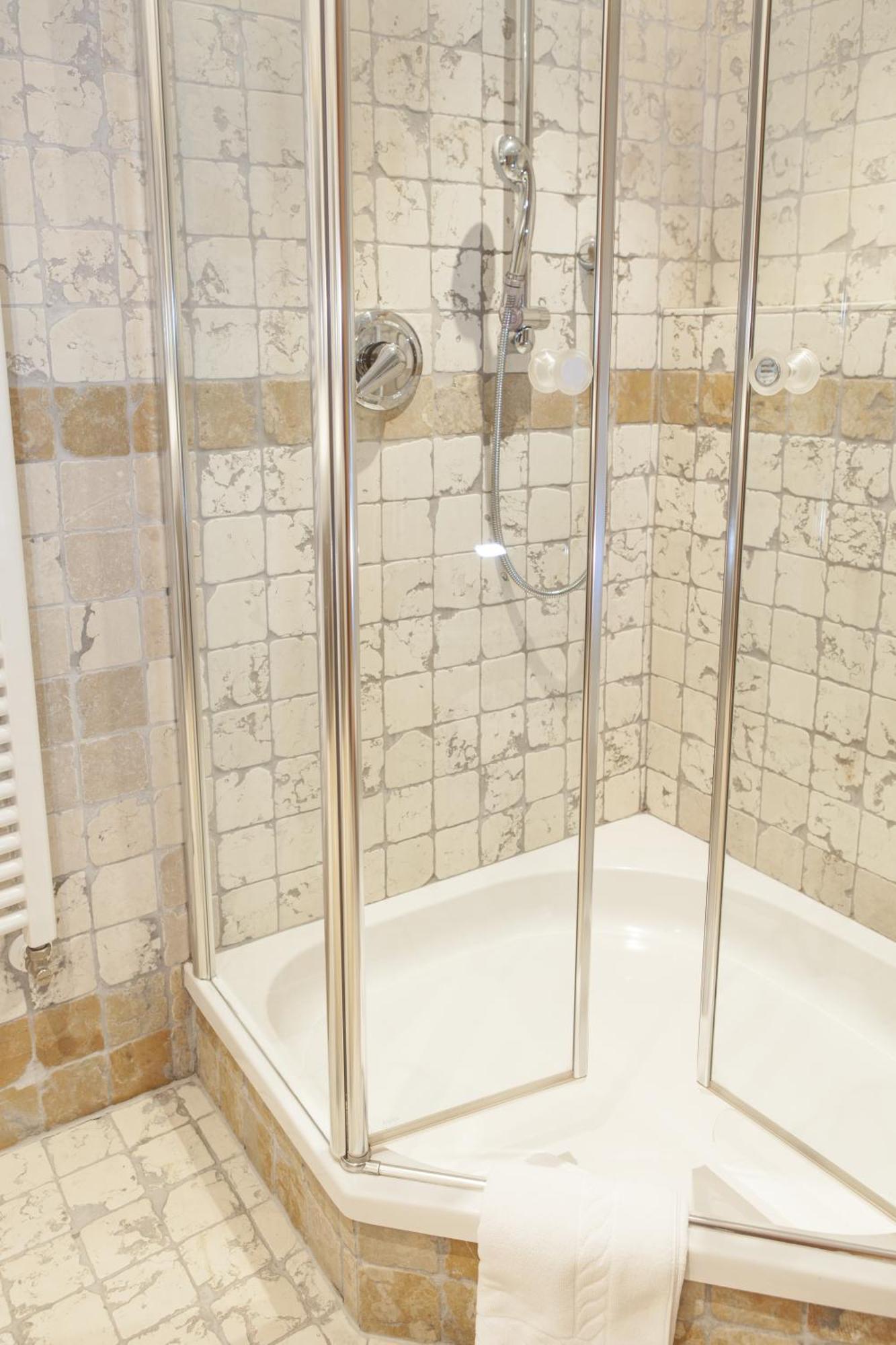 Landhotel Tharerwirt Olang Zimmer foto